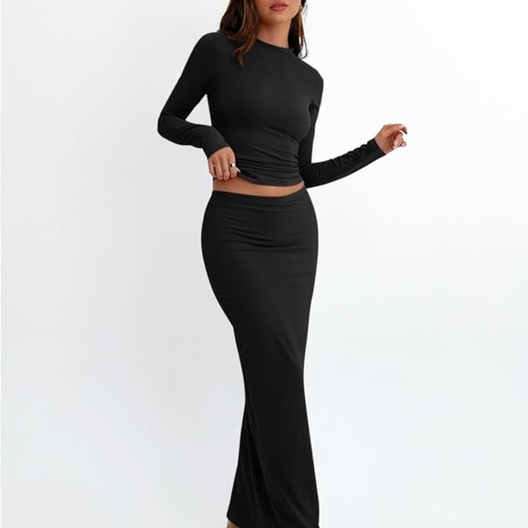 048 Trendy Queen | NWOT Set Black Long‑Sleeve Crop Top & Maxi Skirt (Size M) - Picture 3 of 14